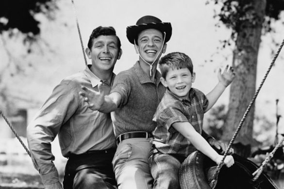 Photo of ‘The Andy Griffith Show’: Griffith Would Tell Ron Howard, Cast That Show Wasn’t Supposed to be ‘The Beverly Hillbillies’
