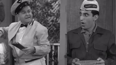 Photo of Jamie Farr once explained why he got replaced as the Snappy Service delivery man on The Dick Van Dyke Show